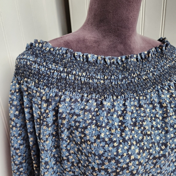 Michael Kors Women’s Blue Gold Off Shoulder Smocked Stretch Semi Sheer Sz L - Picture 3 of 12